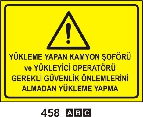 Yükleme Yapan Kamyon Şöförü