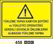Yükleme Yapan Kamyon Şöförü